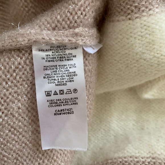 Loft Pink Color Block Fuzzy Knit Crew Neck Sweater Size Medium Petite - Picture 4 of 4